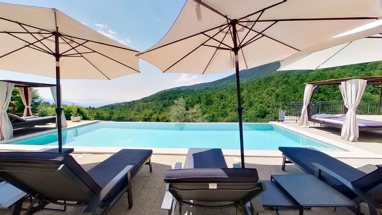 Villa Bambi Moscenicka Draga Exterior photo